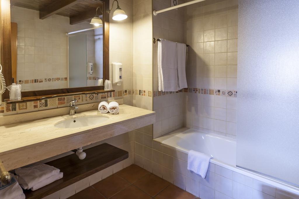 Hotel Fonda Merce Llivia Ruang foto