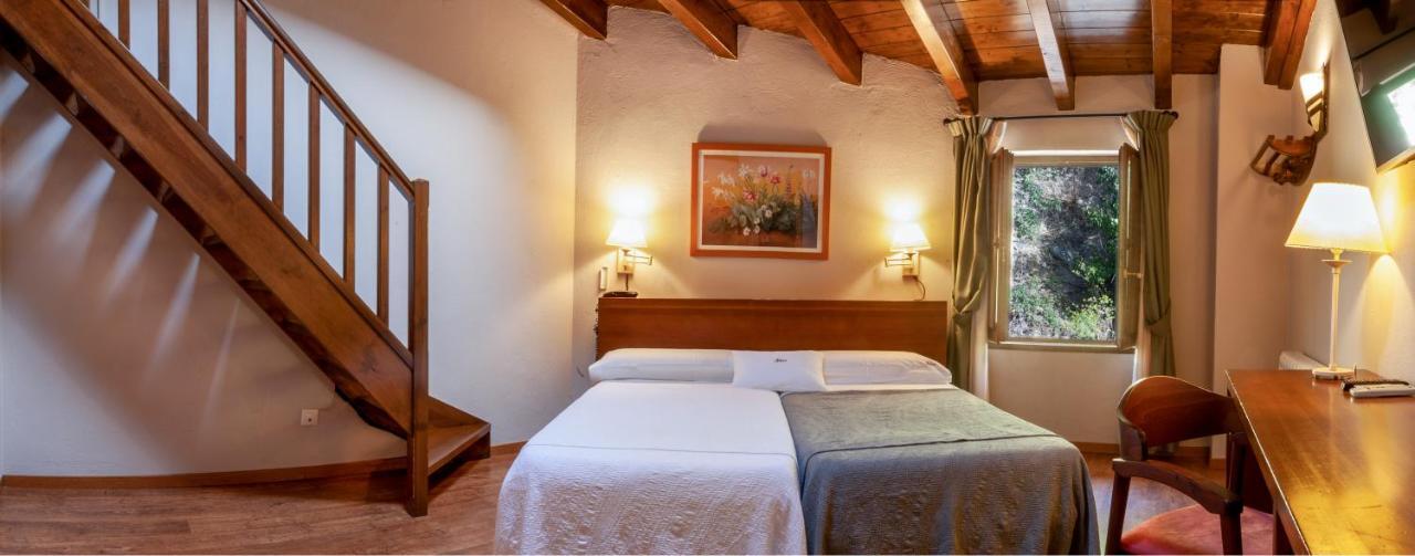 Hotel Fonda Merce Llivia Bagian luar foto