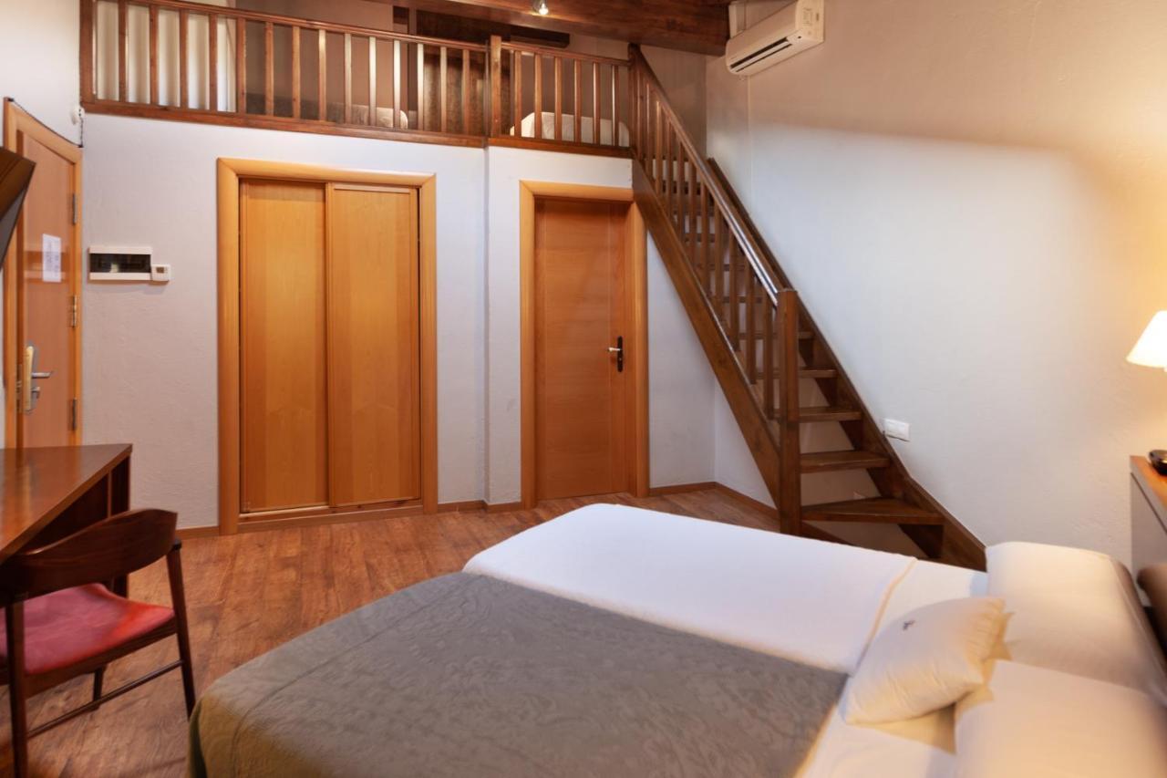 Hotel Fonda Merce Llivia Bagian luar foto
