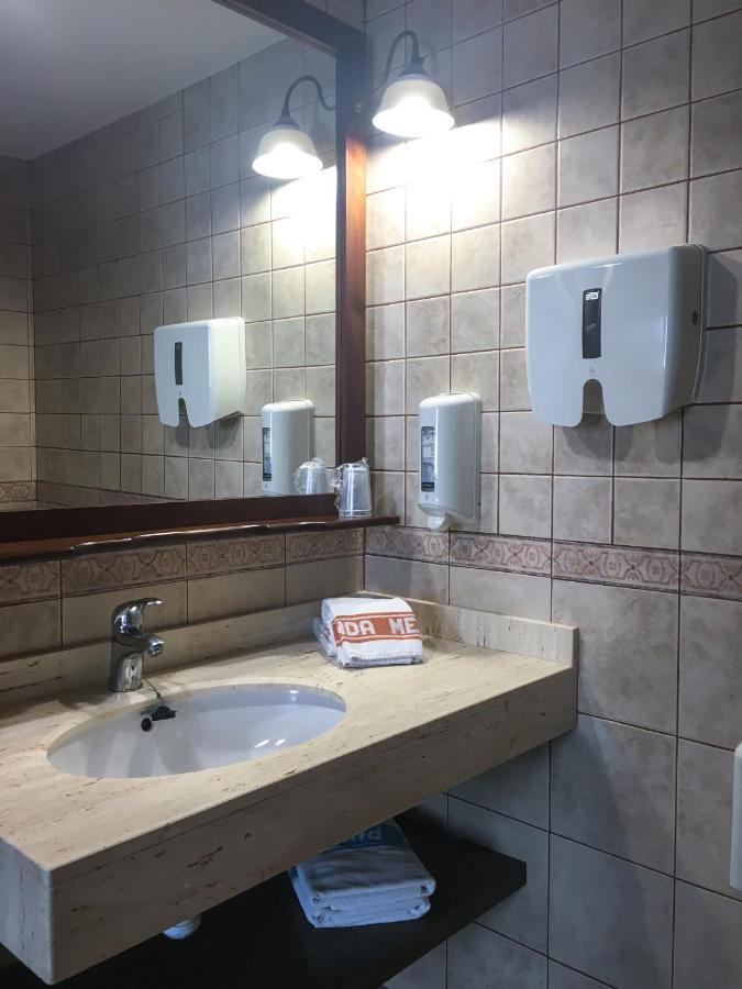 Hotel Fonda Merce Llivia Bagian luar foto