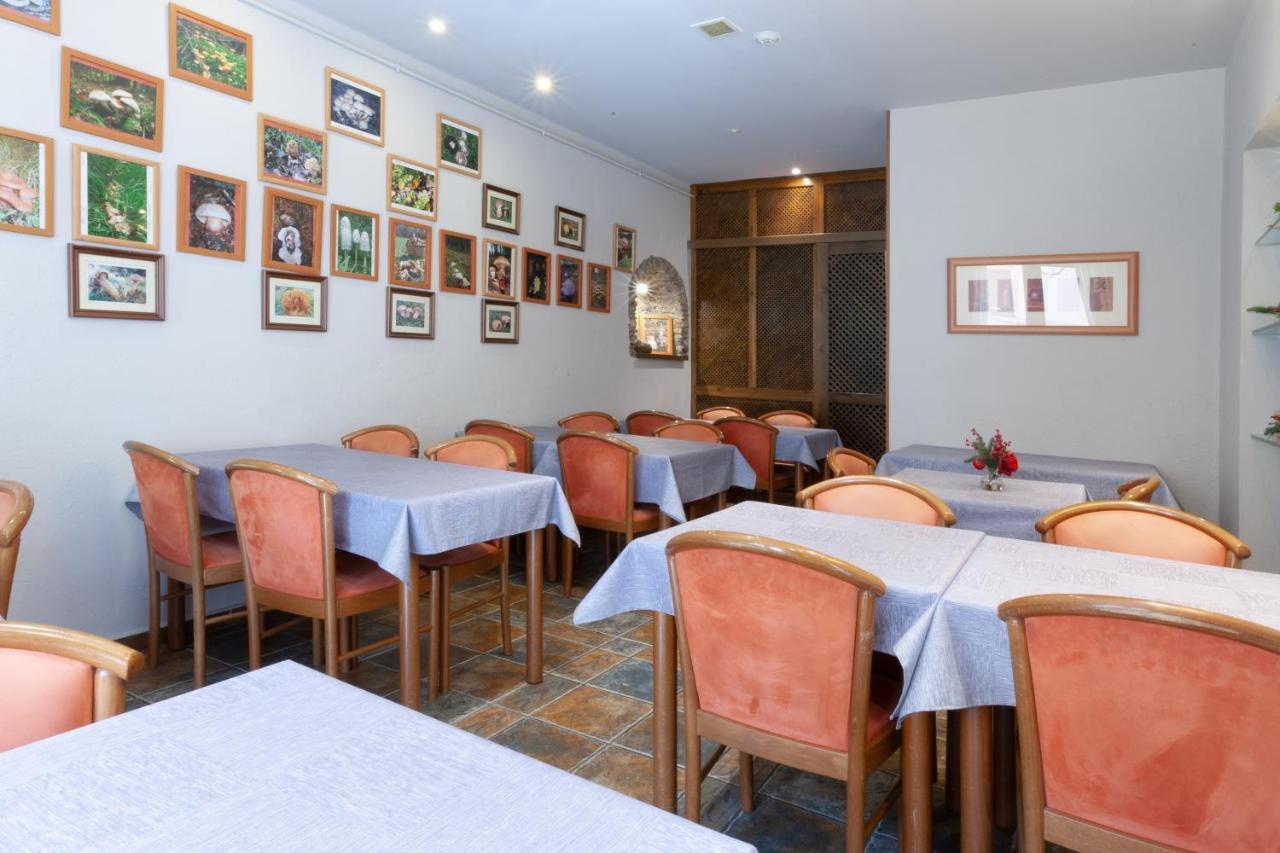 Hotel Fonda Merce Llivia Bagian luar foto