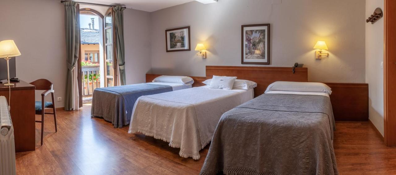 Hotel Fonda Merce Llivia Bagian luar foto